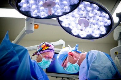 oncologists in surgery