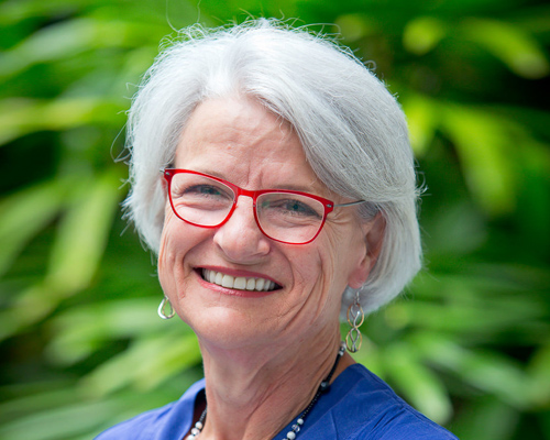 Portrait of Dr Robyn Huttenmeister